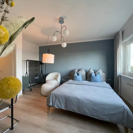 Strauss Near Bs-hauptbahnhof * Braunschweig